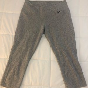 Gray crop Nike leggings